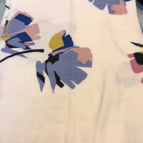 Marks and Spencer Scarf - Picture 6 of 7